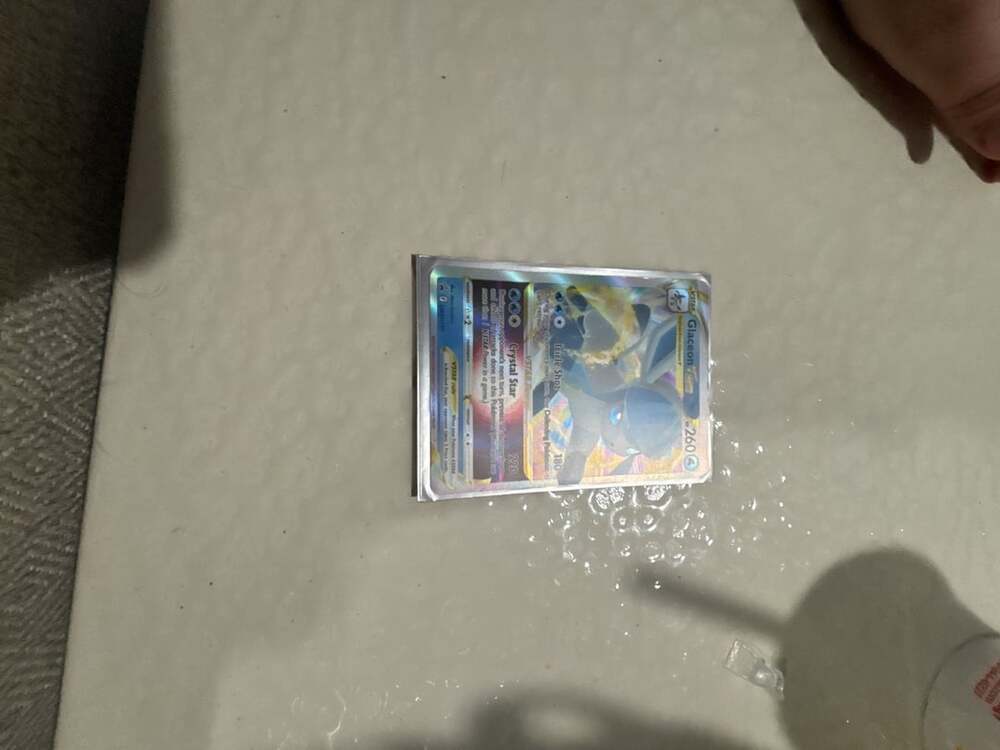 Pokemon Glaceon VSTAR Holo Card